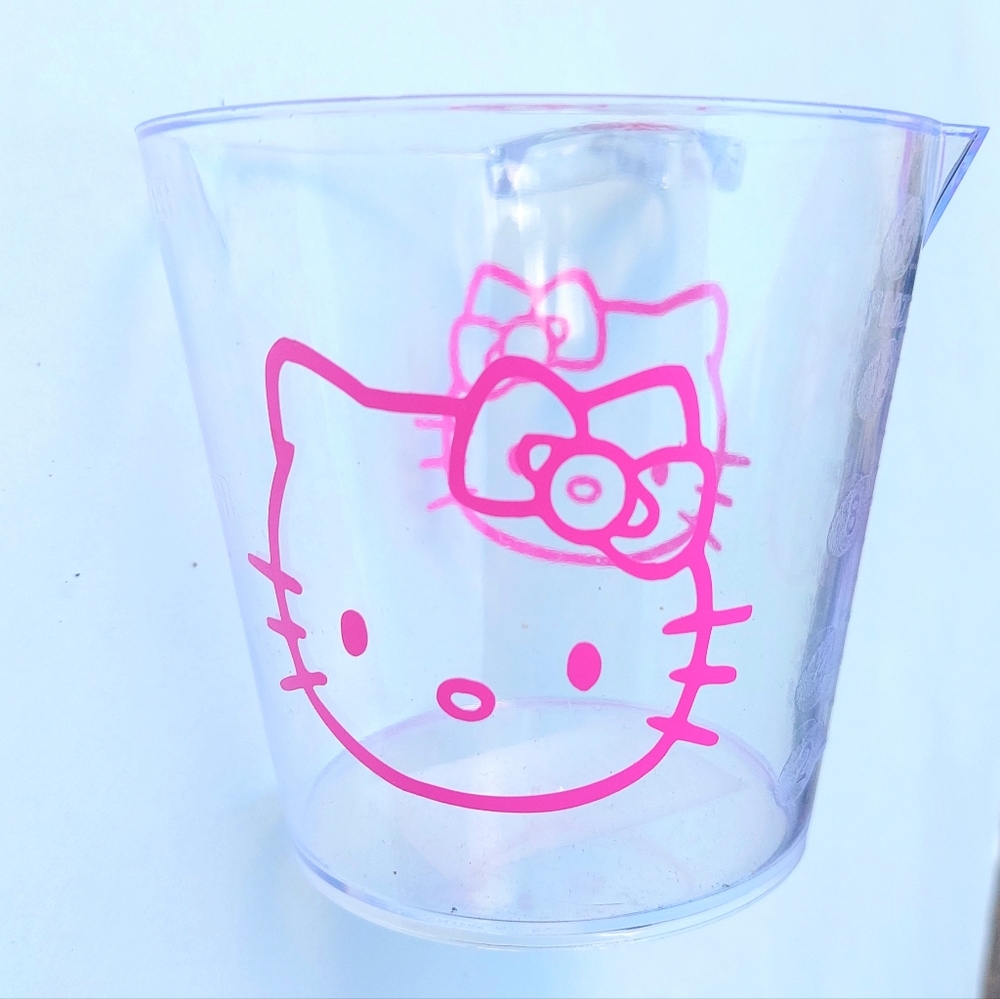 Hello Kitty Measuring Cup